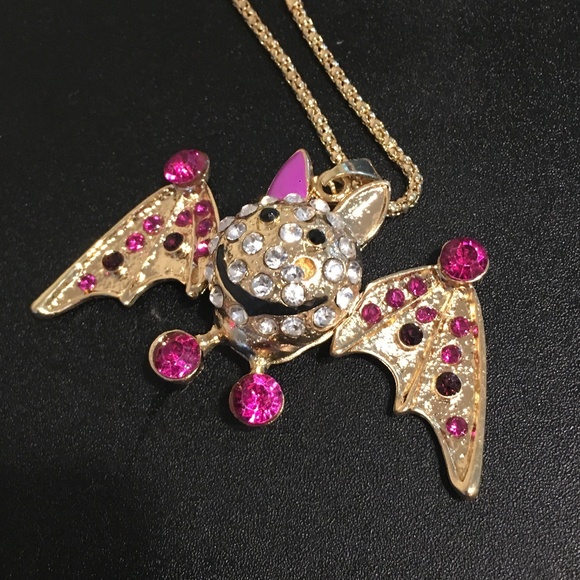 Bat Necklace NEW - Picture 2 of 7